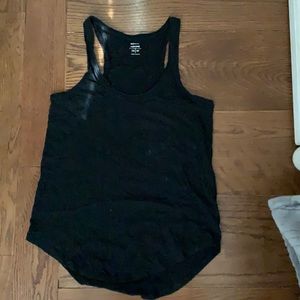 Black active tank top